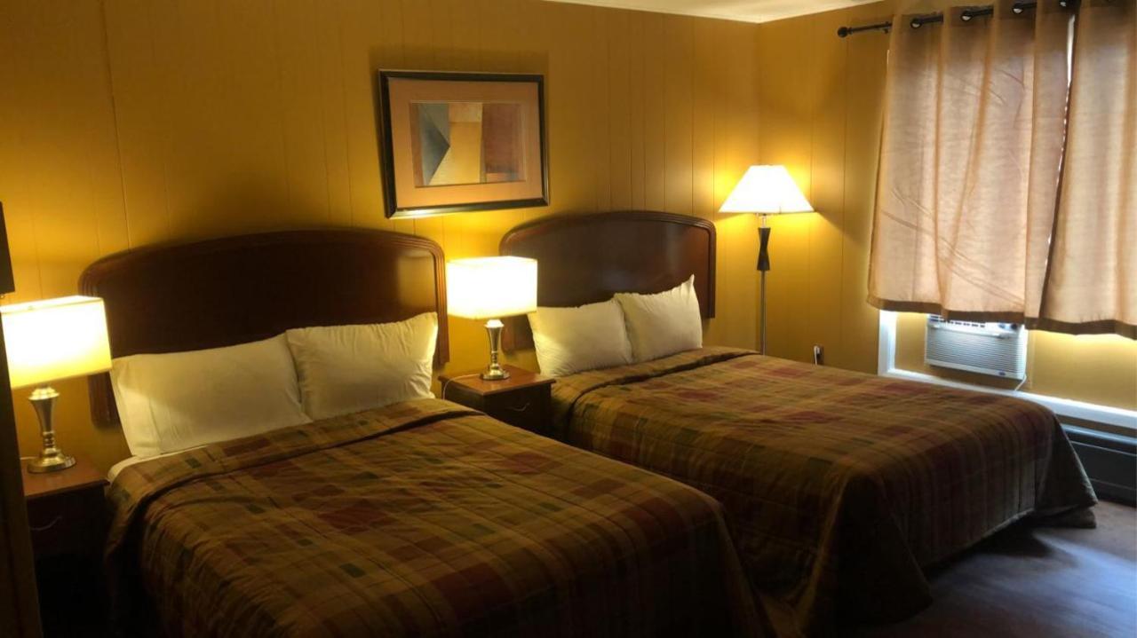 Moose Motel Smooth Rock Falls Εξωτερικό φωτογραφία