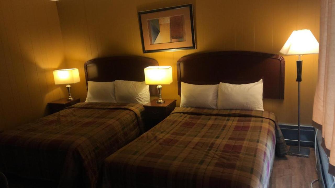 Moose Motel Smooth Rock Falls Εξωτερικό φωτογραφία